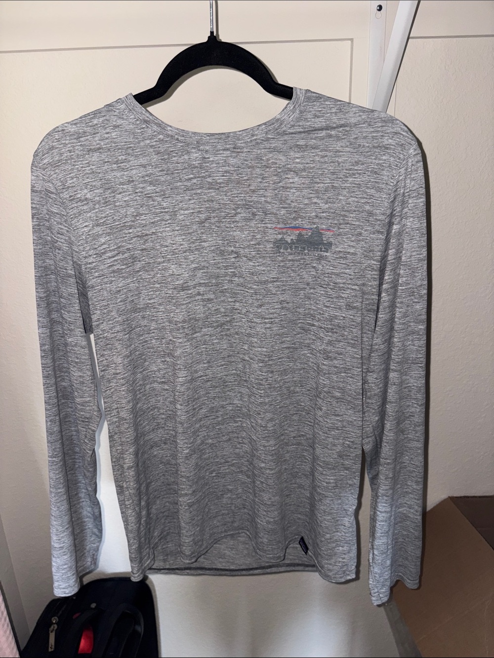Patagonia Men's Heather Gray Long-Sleeve Performance Shirt